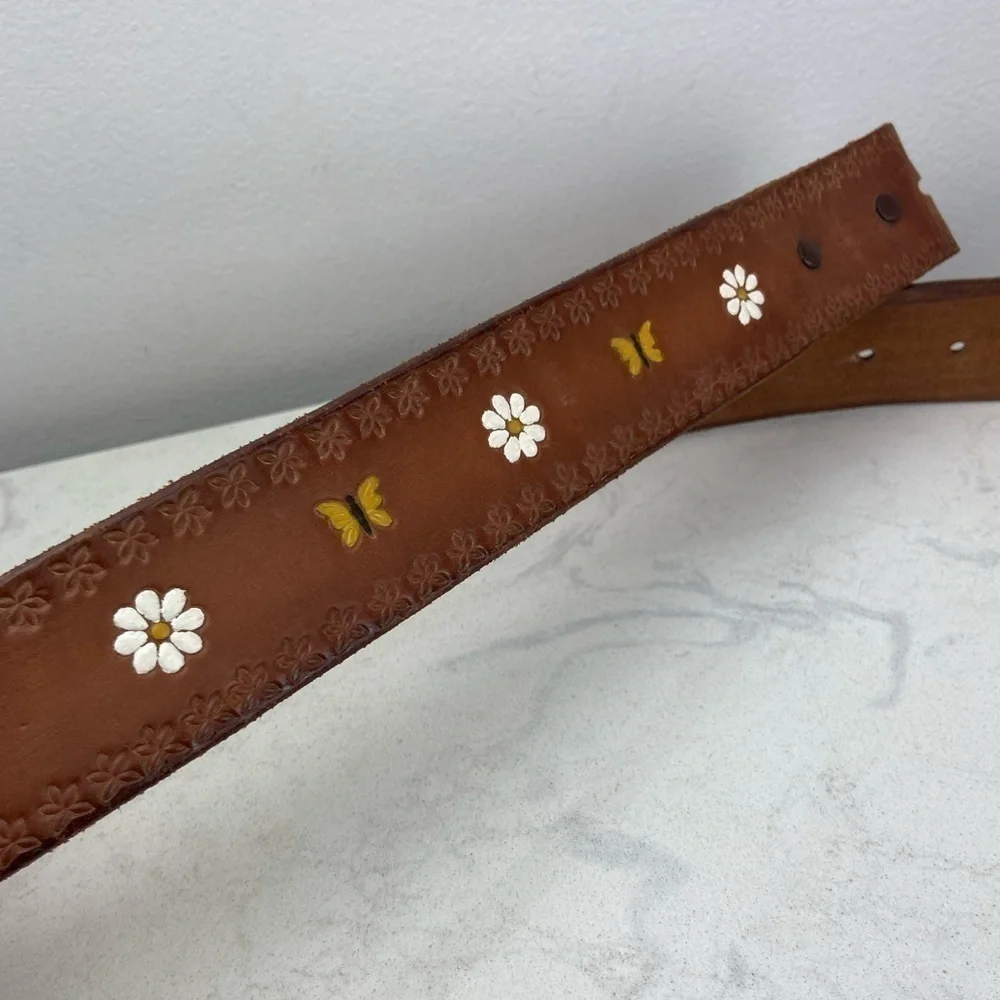 Vintage 70’s Tooled and Hand Painted Leather Belt Brown